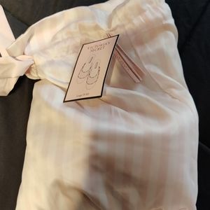 NEW Victoria secret Slippers